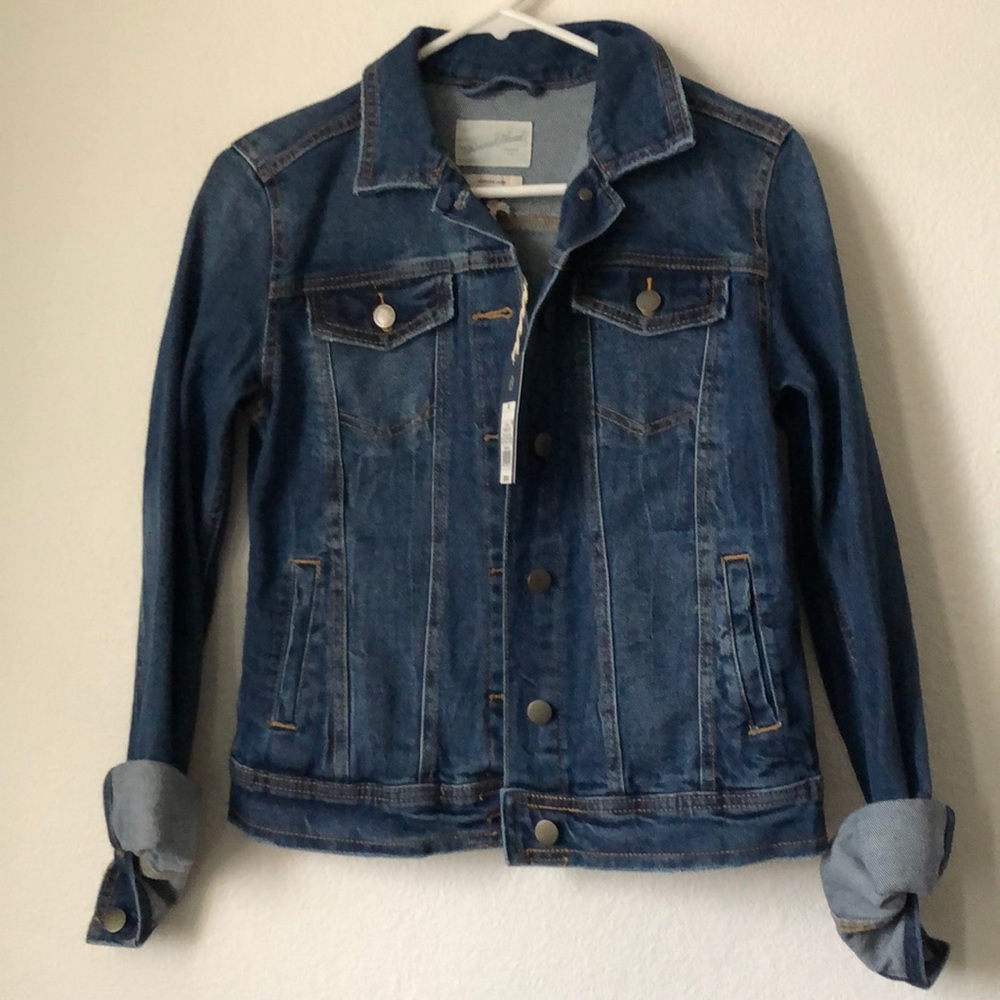 NWT Universal thread Jean jacket